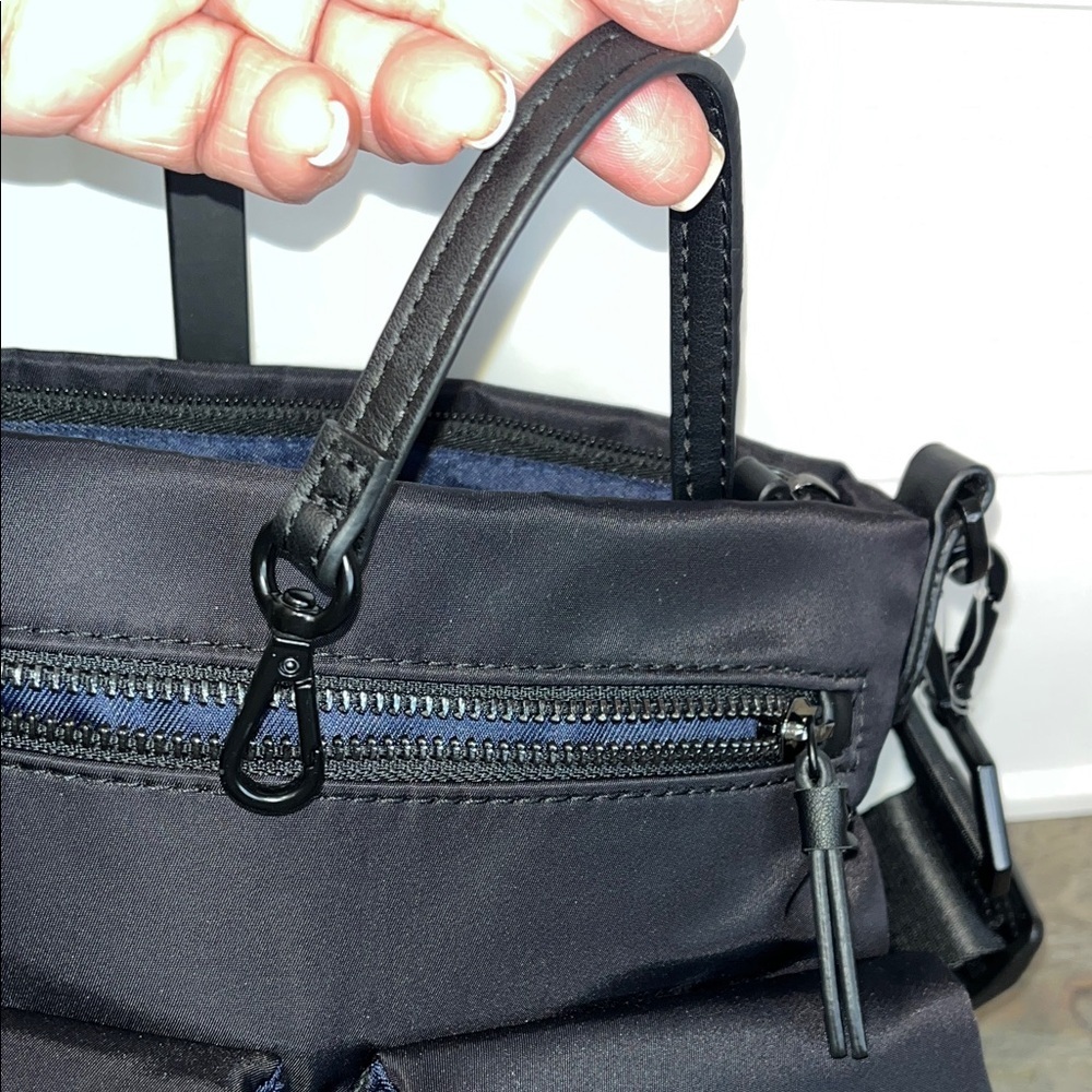 Kenneth Cole New York Vesey Crossbody Black - NWOT - Picture 7 of 13
